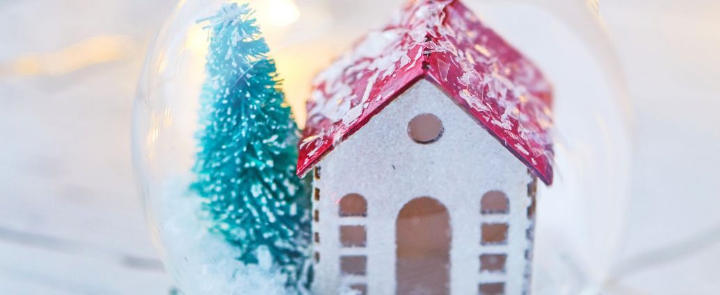 Vintage Home Decor Trends 2026: Old Pieces That Make Your Space Feel Warm and Cozy